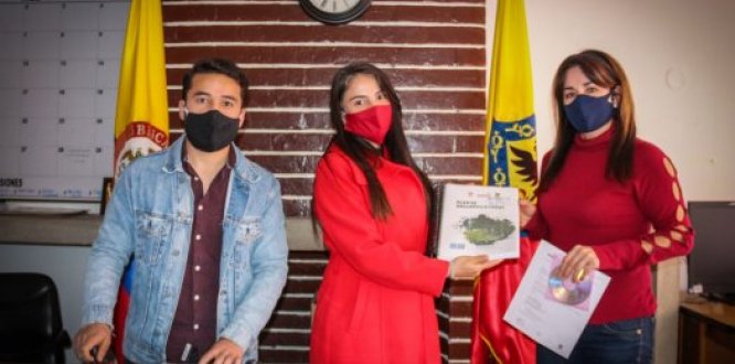 Esmeralda Hernández Esmeralda Hernández